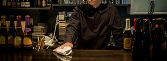 開店準備・ホール清掃イメージ