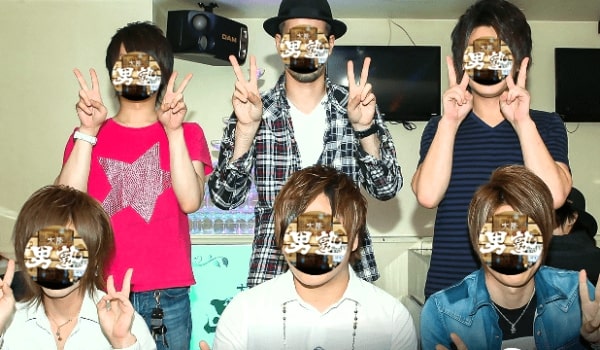 ナチュラルヘアのホストの集合写真1