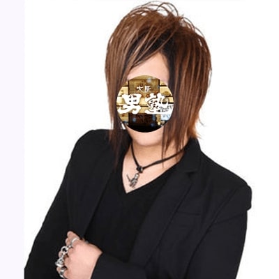 大阪男塾のロングストレートのパーマのホスト